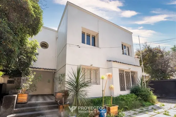 Casa En Venta De 4 Dorm. En Providencia