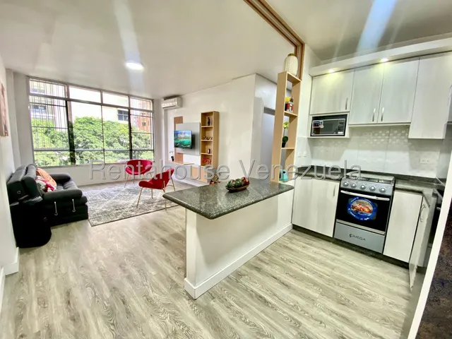 Apartamento Piso Medio 48m², 1h, 1b, 0p, Mls #25-23189 En Venta En Los Palos Grandes, Oportunidad De Invertir, Está Zona Por Su Potencial De Alquiler A Largo Plazo O A Través De Air&bnb / Isabel Gómez