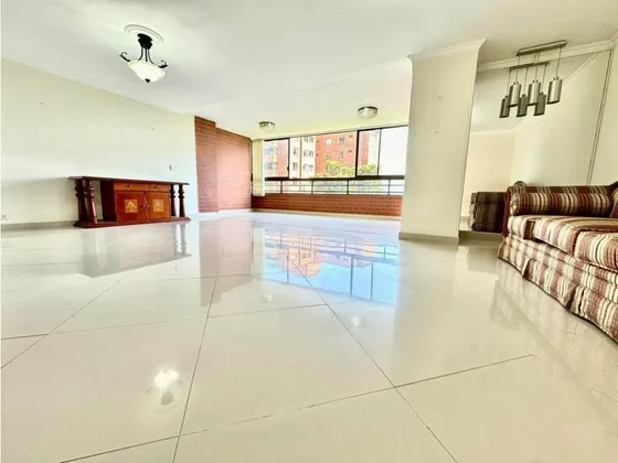 Venta De Apartamento En Loma Del Tesoro - Medellin