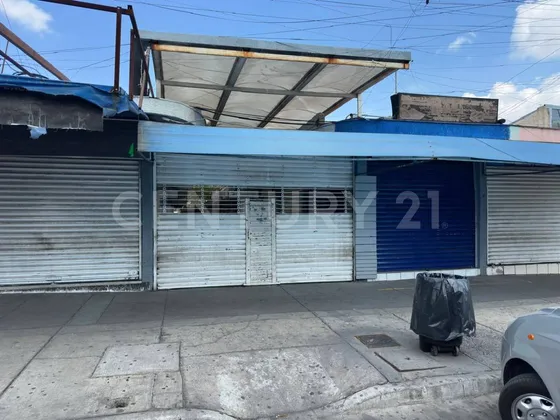 Local En Venta En Colonia Medrano O Plaza La Fayuca, Guadalajara.