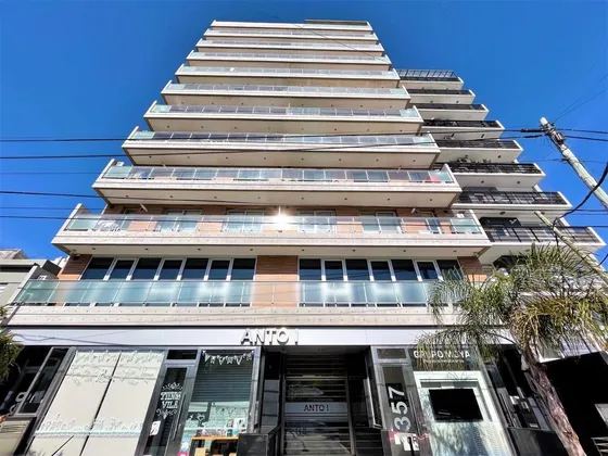 Departamento De 2 Ambientes, Con Cochera, Centro De Berazategui