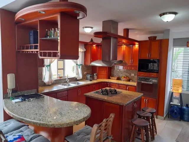 Yosmar Y Fernando Venden Casa  Urbanizacion Quintas Del Norte, Sector La Granja Naguanagua