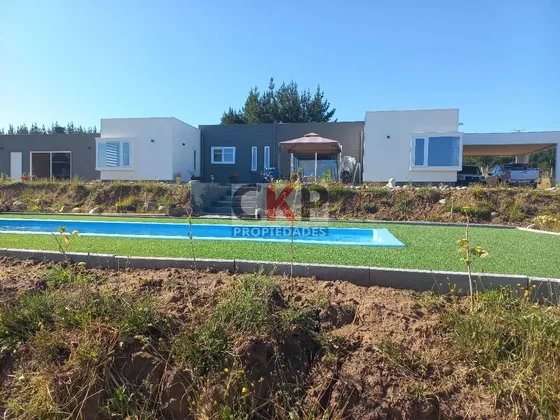 Casa En Venta De 5 Dorm. En Yumbel