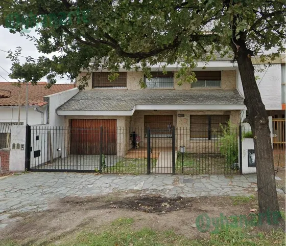 Venta De Chalet A Apto Comercial En Ituzaingó Centro