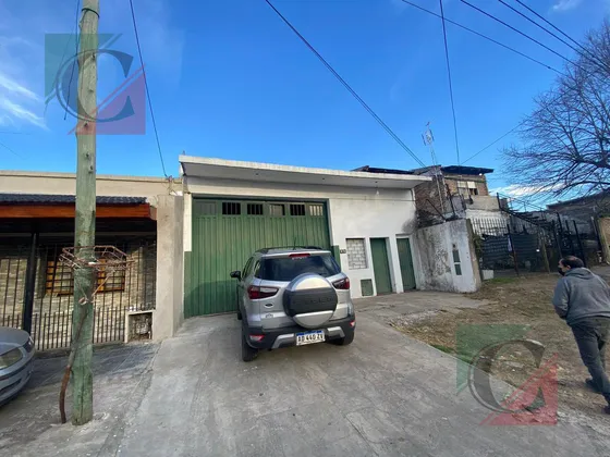 Galpón 8x26mts Aprox - Banfield