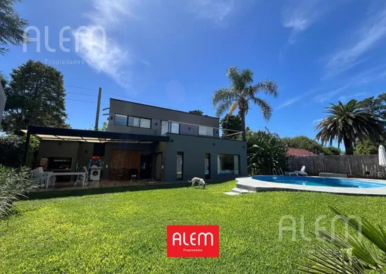 Casa En Venta De 3 Dormitorios En Ezeiza, El Bosquecillo | Apto Crédito