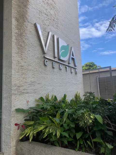 Vida Center Local Pb Lechería Venta 90 M2 V-2024