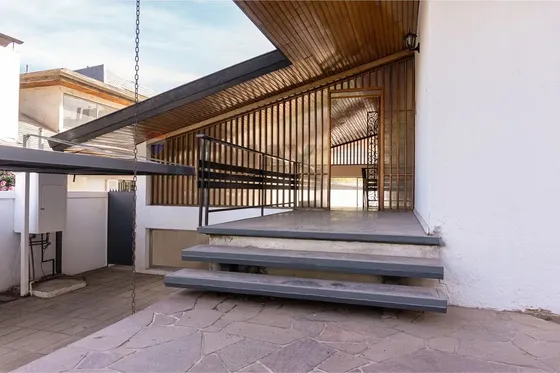 Arriendo Casa Vitacura 5d 4b, Nororiente 357m²