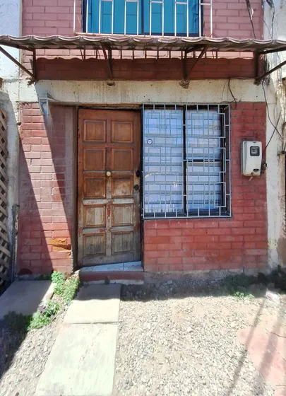 Venta Casa 3d 1b 1auto Las Tinajas Av 3pte. (70919)