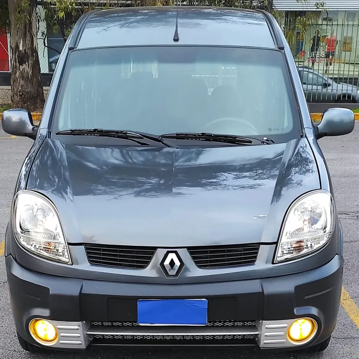 Renault Kangoo 1.6 2 Ath Plus 7-Seater Automatic Air Conditioning Power Steering Leather Seats