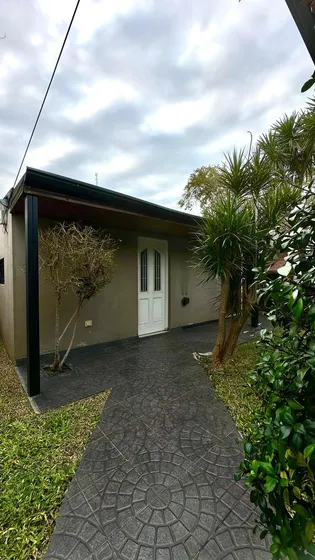 Venta Dos Casas En Un Mismo Terreno Con Entradas Independientes En Merlo