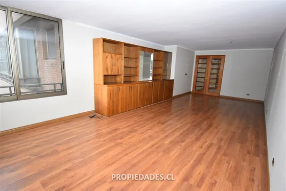 Departamento En Arriendo De 3 Dorm. En Las Condes
