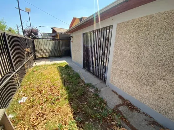 ¡vive En Ñuñoa! Casa 3d/2b Con Gran Terreno