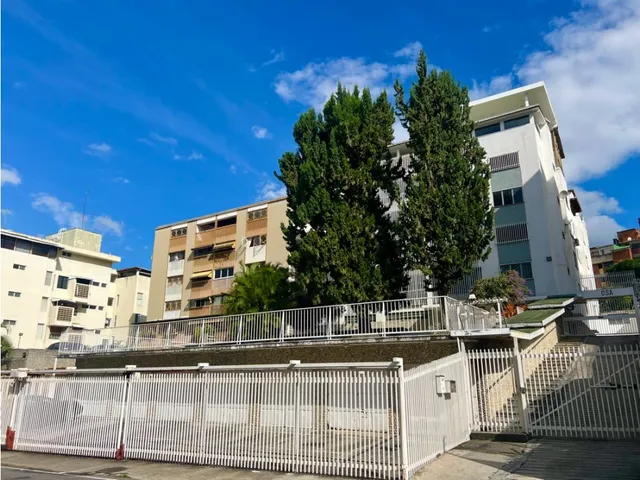 En Venta Apartamento En Cumbres De Curumo. Baruta - Caracas