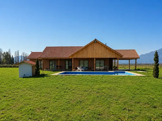 Hermosa Parcela De 5.000 M2 Con Casa Y Piscina En Los Niches