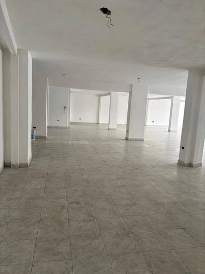 282514 Am* Alquiler Local - Av. Bolivar Valencia - ( 300 M2 )