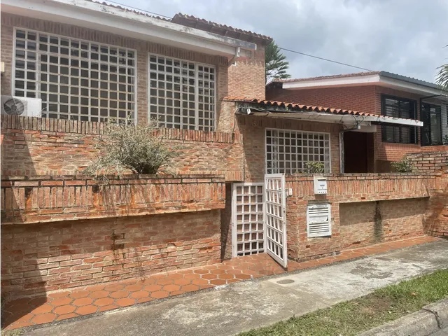 Se Vende Casa En La Union, 4hab+s, 3b, 2pe, 265 Mts Ap