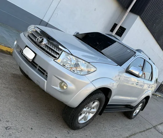 Toyota Fortuner 4x4