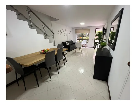 Vende Casa En Unidad Cerrada En San Julian -poblado