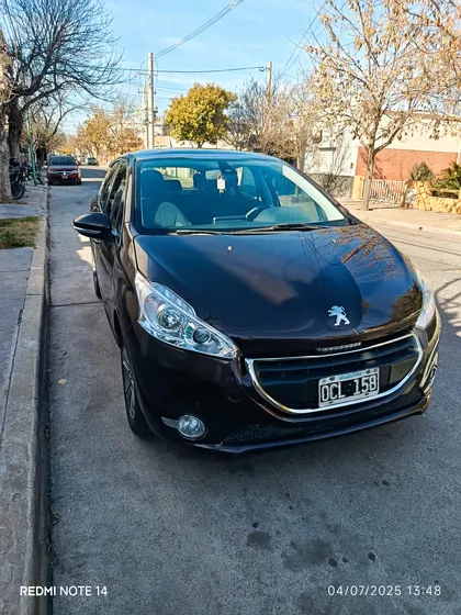 Peugeot 208 1.6 Feline