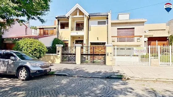 Venta Casa 4amb Pileta Clim V.lugano Financiacion 