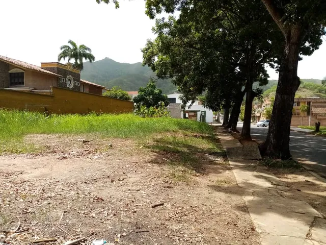 Sky Group Vende Terreno En La Av. 112 Y Calle 139 De La Urbanización Prebo Ii. Vit-001