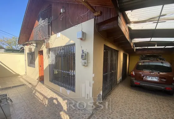 Amplia Casa En Venta En La Cisterna