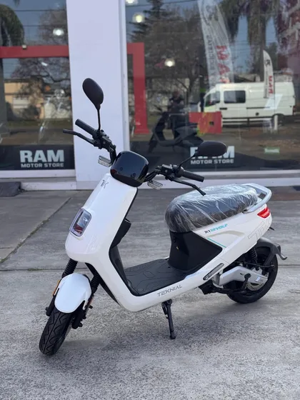 Moto Scooter Electrica Teknial Revolt Lx04 Motor Bosch 2025