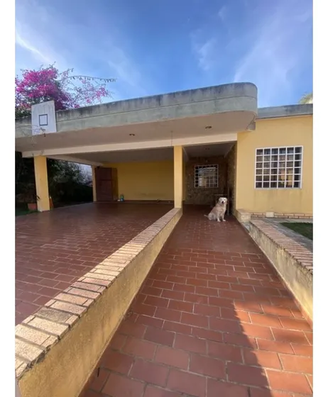 Se Vende Casa En Calle Cerrada 640m2 La Lagunita 8922