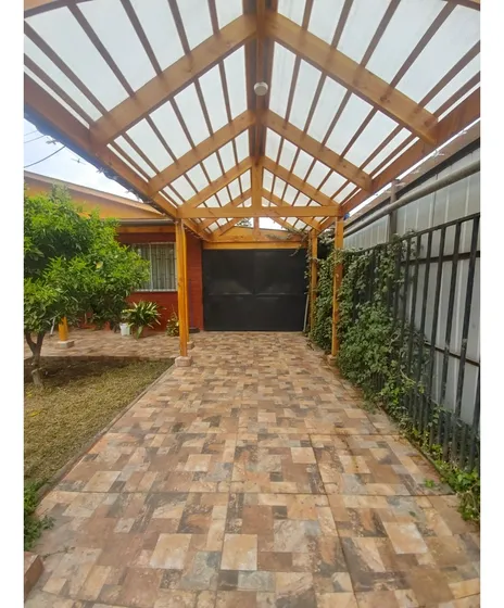 Casa En Avenida Principal