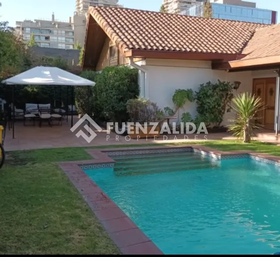 Arriendo Casa Familiar 5 Dorm, Piscina, Cercana A Colegios