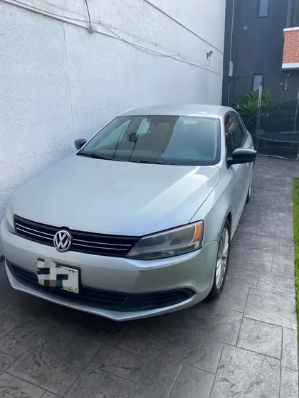 Volkswagen Jetta 2.0 L4 At