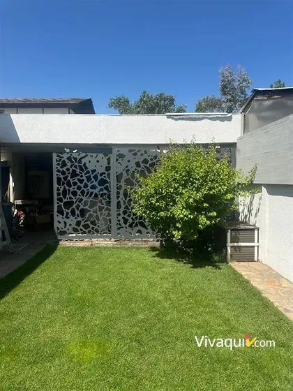 Casa En Venta De 3 Dorm. En La Florida