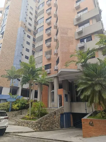 Apartamento En Alquiler El Bosque Residencias El Cedral 46-52 Mirla Medina