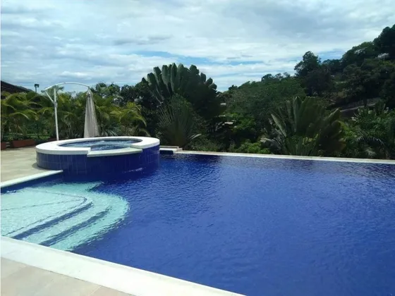 Vendo O Alquilo Hermosa Casa Campestre En Anapoima