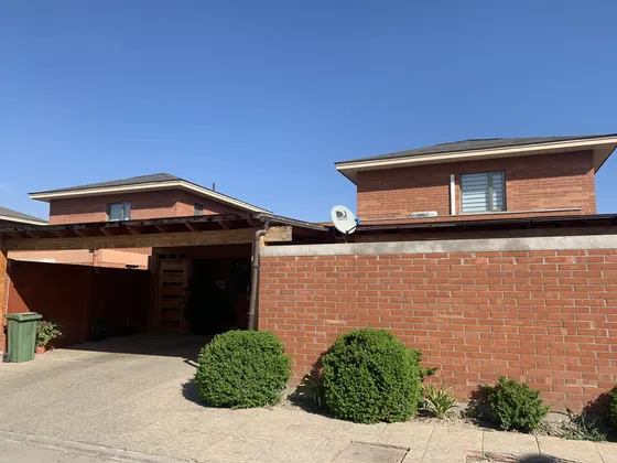 Arriendo Casa Con Quincho En Condominio Valle Araucarias