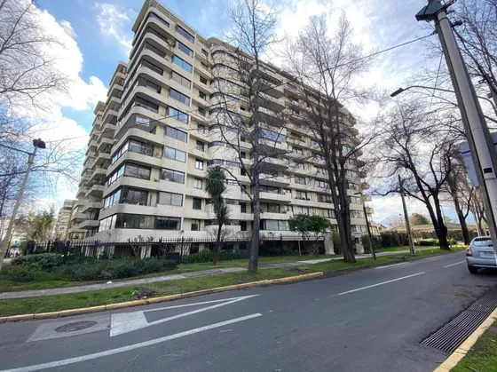 Departamento En Las Condes, Condiciones Especiales 