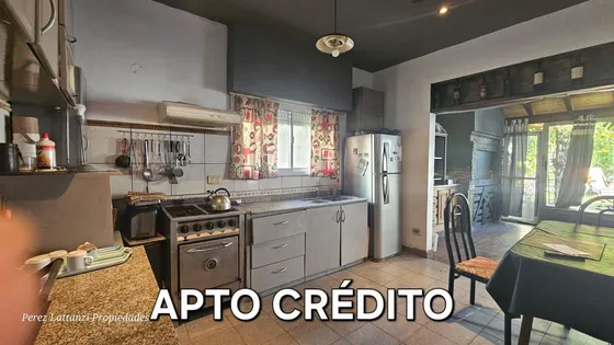 Venta Casa 4 Amb  386 M2 En Caseros, Cochera