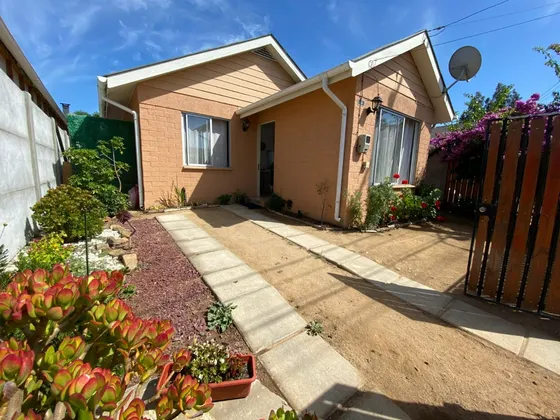 Casa Aislada De Un Piso En La Comuna De Zapallar