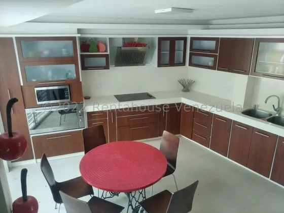 Casa En Venta En El Trigal De Cabudare Cod.23-20557 Nd