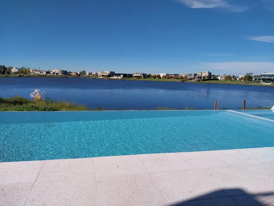 Casa Naudir Laguna