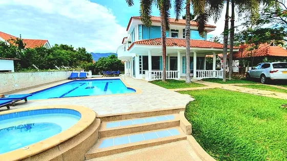 Casa Campestre En Venta En Chinauta Con Piscina