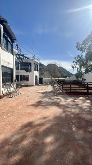 ¡oportunidad De Inversión! Local Para Eventos Y Dos Casas