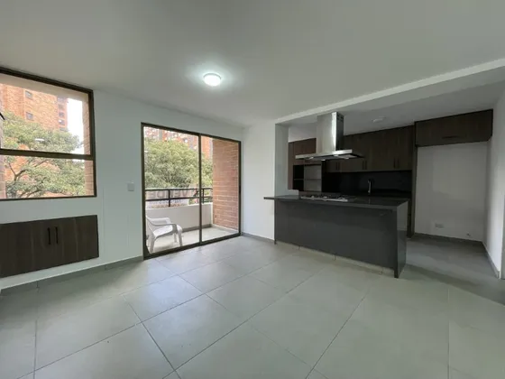  Apartamento En Venta Ubicado En El Poblado Sector Patio Bonito (27407).