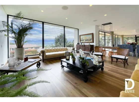 Arriendo, Casa En Yerbabonita Sopo, 5 Habitaciones.
