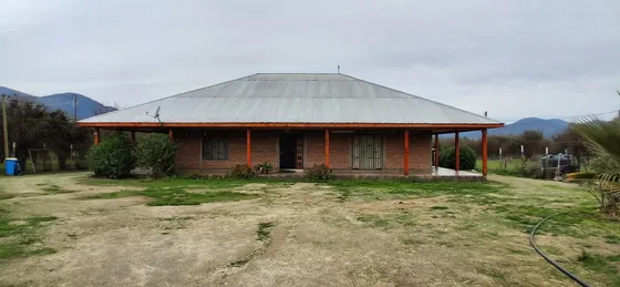 Oportunidad Melipilla 1 Ha. - Casa 330 M2. Aprox