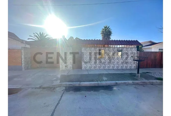 Se Vende Casa De Dos Niveles En  Peñuelas