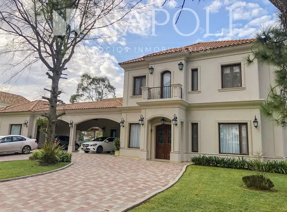 Excelente Propiedad En Saint Thomas Oeste Sobre Lote Doble