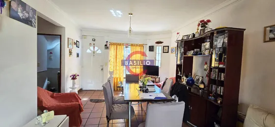 Venta Buen Dúplex 3 Ambientes Con Patio Y Cochera En Carapachay