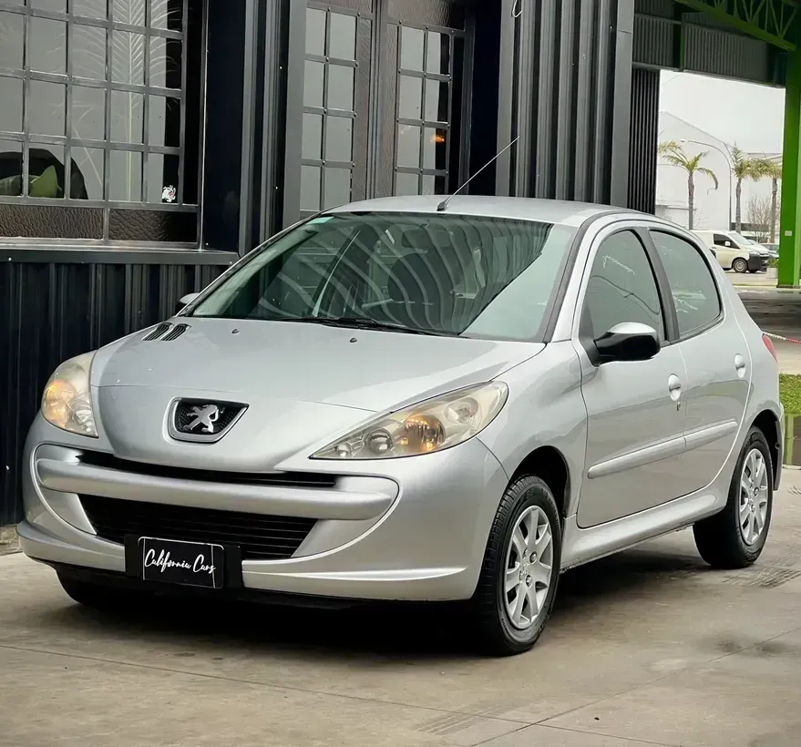 Peugeot 207 1.4 Active 75cv